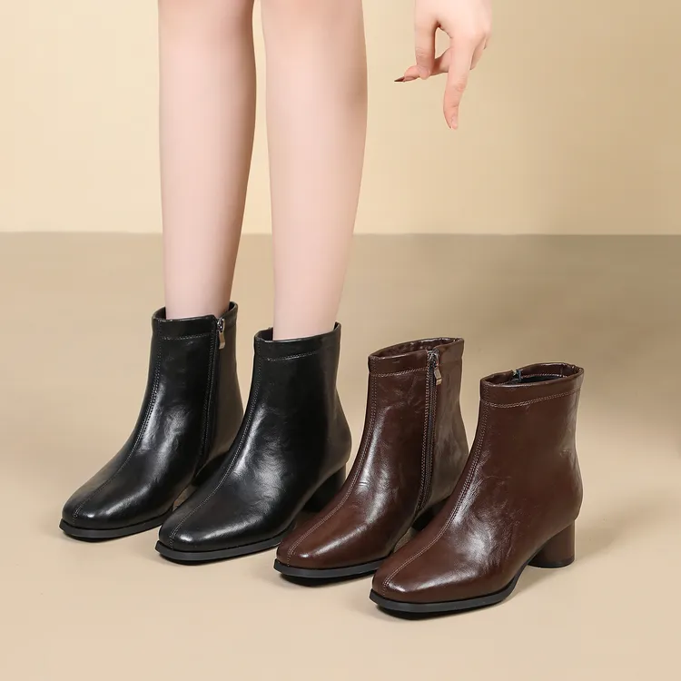 方头轻职风压花高跟中跟粗跟短靴英伦风女靴靴子6818