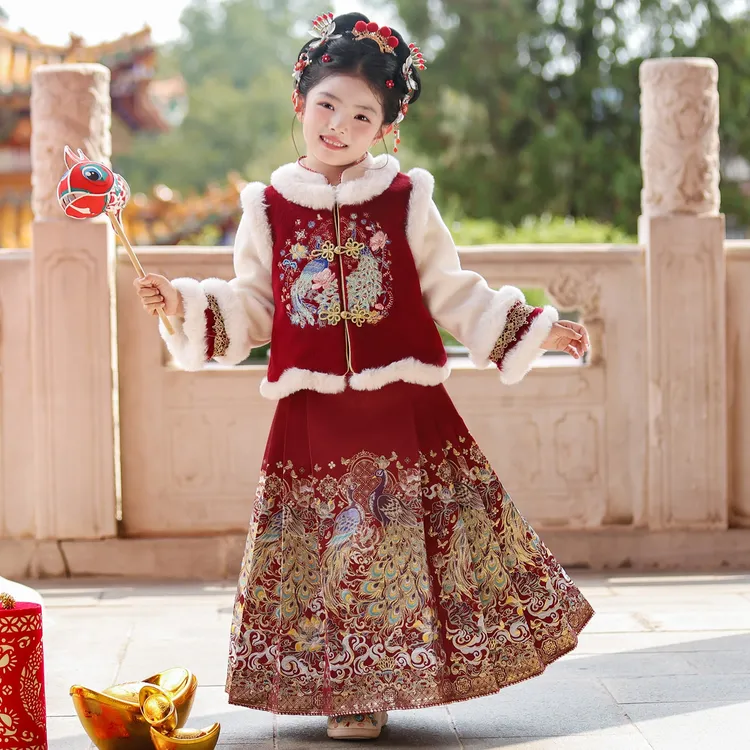 女童拜年服女孩国风汉服马面裙套装冬装2025新款儿童喜庆过年衣服