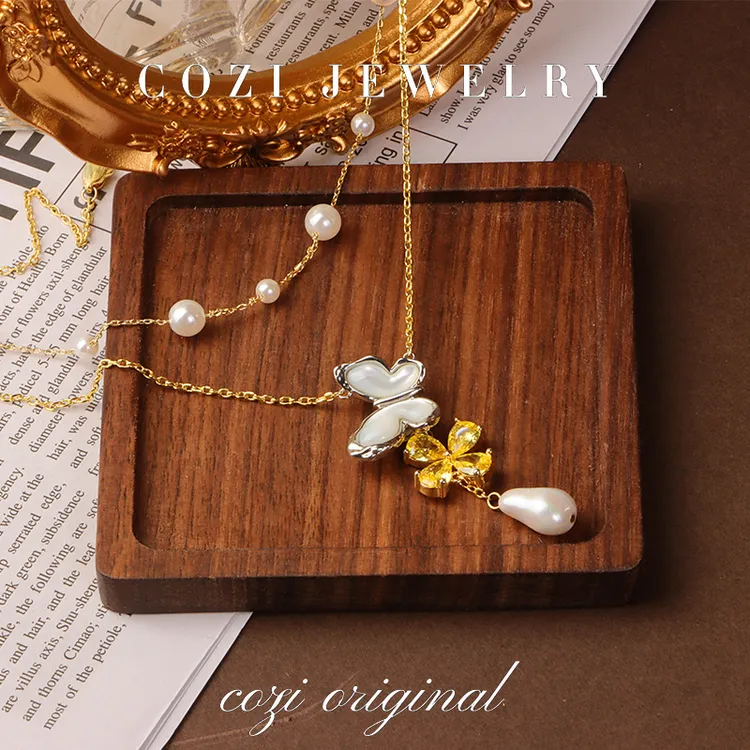 COZI 铜合金吊坠 【蝶间花】毛衣链秋冬高级感长款叠戴珍珠项链配饰