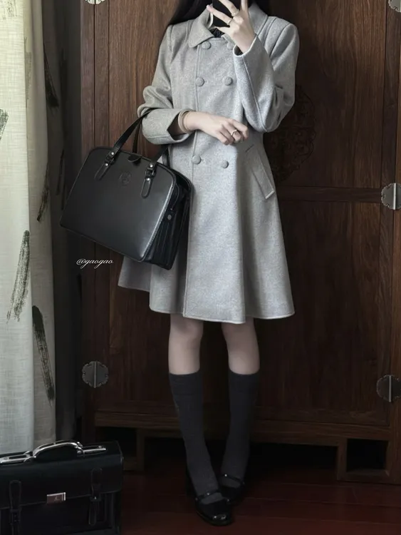 千金少女感收腰羊毛长款显瘦修身大衣学院风娃娃领双排扣jk法式