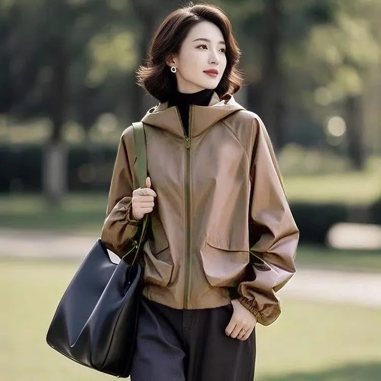 今年流行爆款外套女2025春秋季新款爆款小香风百搭洋气连帽冲锋衣