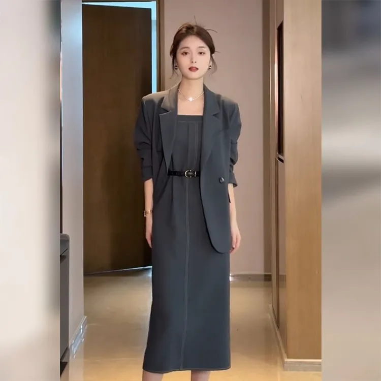大码女装百搭西装套装胖mm高级感收腰减龄吊带连衣裙+西服两件套