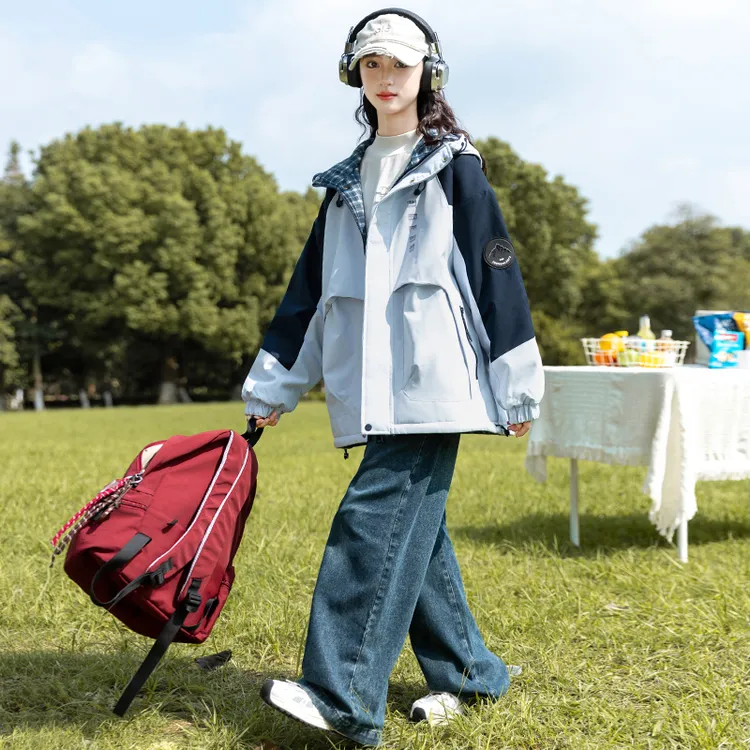 女童外套秋冬款2025新款中大童秋季加厚夹棉连帽冲锋衣夹克上衣潮