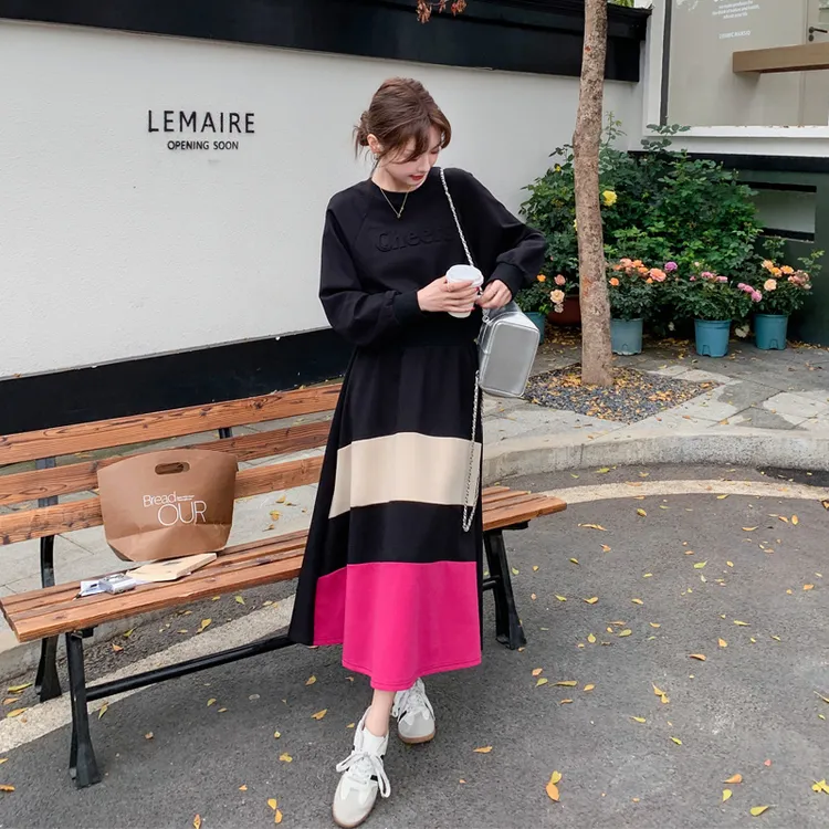 韩系松弛感撞色卫衣裙2025春秋新款小众休闲ins风收腰显瘦连衣裙