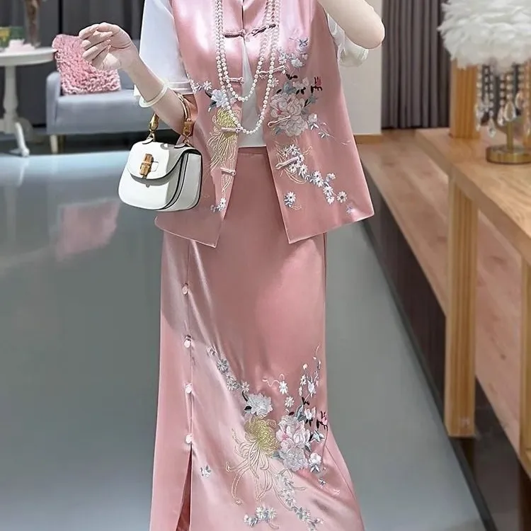 新中式国风复古盘扣上衣女2024年秋季国潮风醋酸绣花马两件套套装