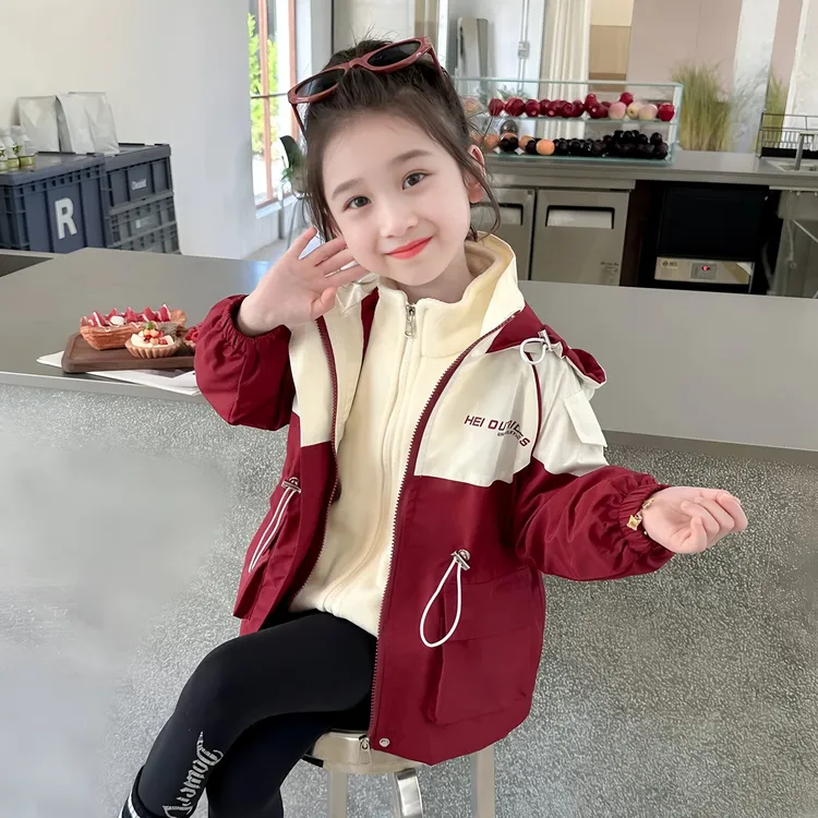 女童中大童2025春秋新款洋气安可拉红爆款冲锋衣外套
