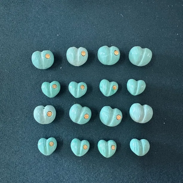 蒙松屁桃爱心贴片雕刻件手串配珠
