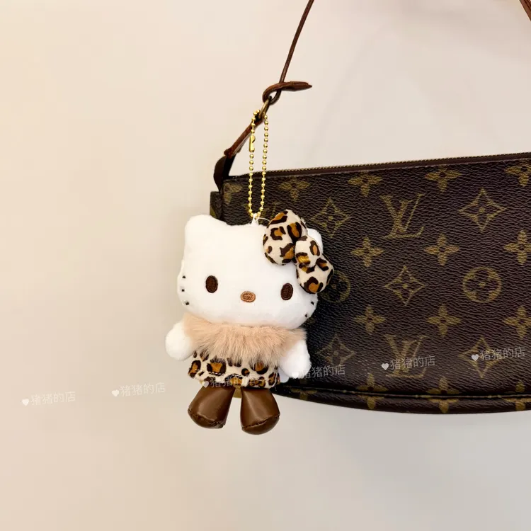 【日本限定】三丽鸥五十周年限定棕色豹纹皮草kitty挂件