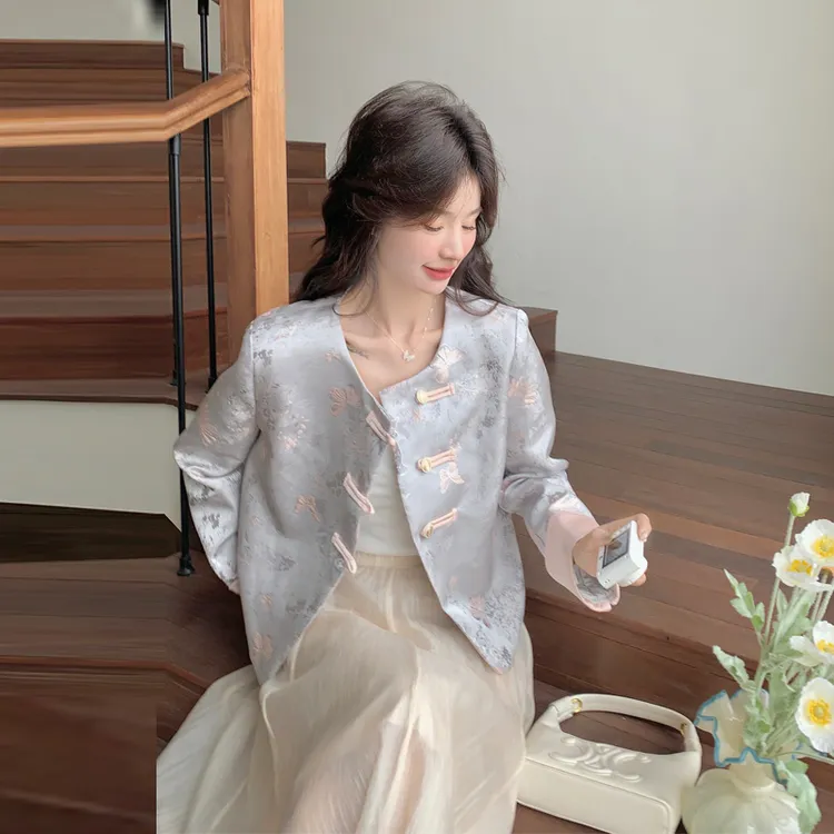 国风新中式套装裙女2025早春新款氛围感暗纹提花盘扣门襟外套裙子