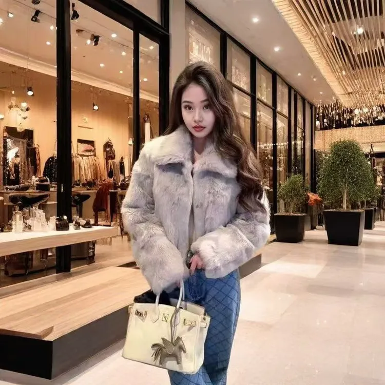 时尚大翻领短款真兔毛皮保暖外套冬季宽松百搭