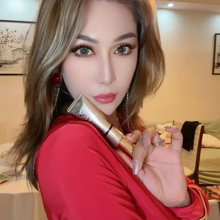 FERLUNA精华养肤粉底液