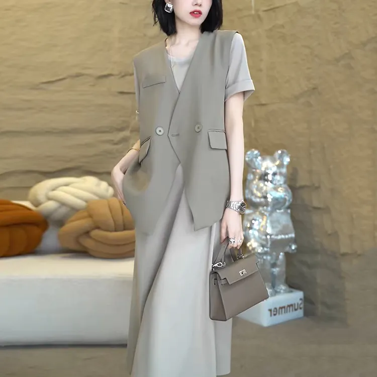 妈妈装纯色连衣裙女夏季新款2025夏装遮肚子减龄时尚显瘦直筒长裙