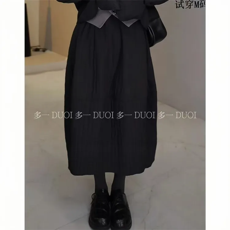 多一“秋日晚风”2025早秋气质松紧腰抓皱肌理感带口袋百搭半身裙