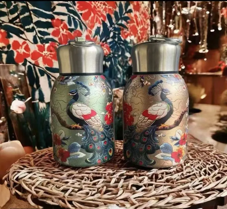 新款国潮风不锈钢户外小胖丁保温杯水杯带提环便携口袋杯