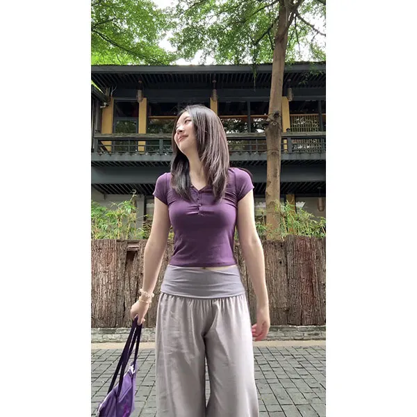 2025韩系夏新款显瘦修身V领亨利领纽扣T恤短款上衣+休闲裤两件套