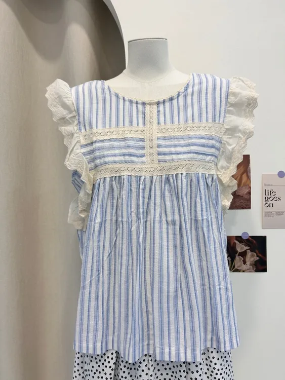 现货夏日穿搭蕾丝花边衬衫女法式复古宽松无袖多巴胺条纹背心上衣