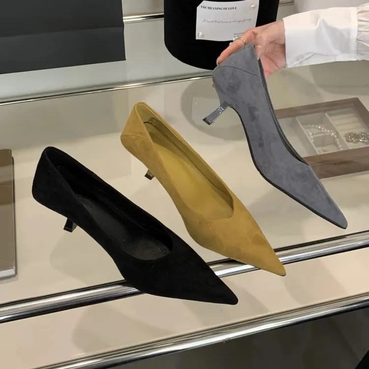 单鞋女2025新款春秋季百搭通勤中跟浅口小跟鞋法式尖头细跟低跟鞋