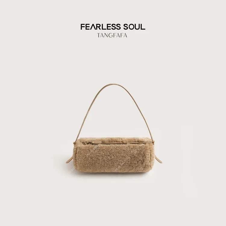 唐发发TFF 羊羔毛皮毛一体洋气笔筒包手拎毛绒包 825FB275 *