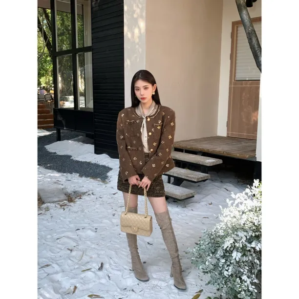 赵小小【鎏金之宴】8936 亮片小香风外套高级感复古正肩短款上衣女