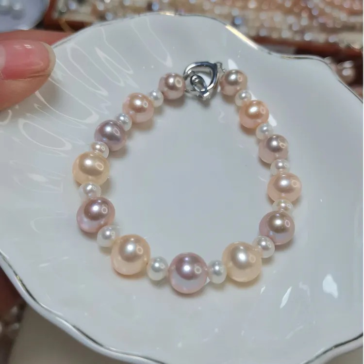 新品上新 淡水珍珠手链近圆糖果色强光几乎无瑕8-9mm混彩时尚百搭