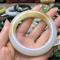 和田玉（糖玉）未镶嵌手镯