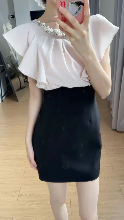 小小仟 日系甜美收腰显瘦高级感蕾丝拼接包臀夏季连衣裙