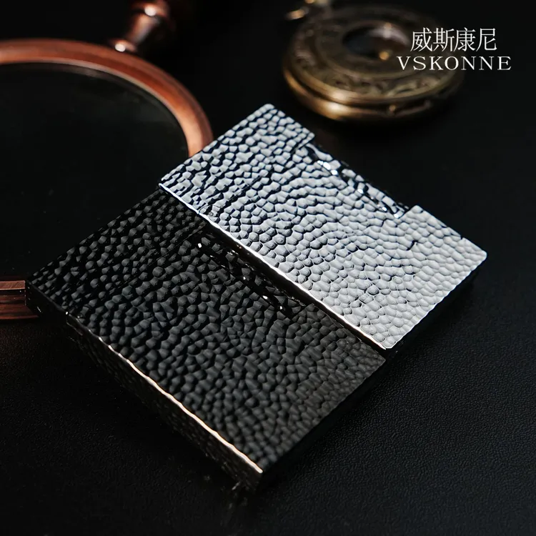VSKONNE/威斯康尼陨石坑手工打锤纹火机侧滑纯铜朗声高档礼盒套装
