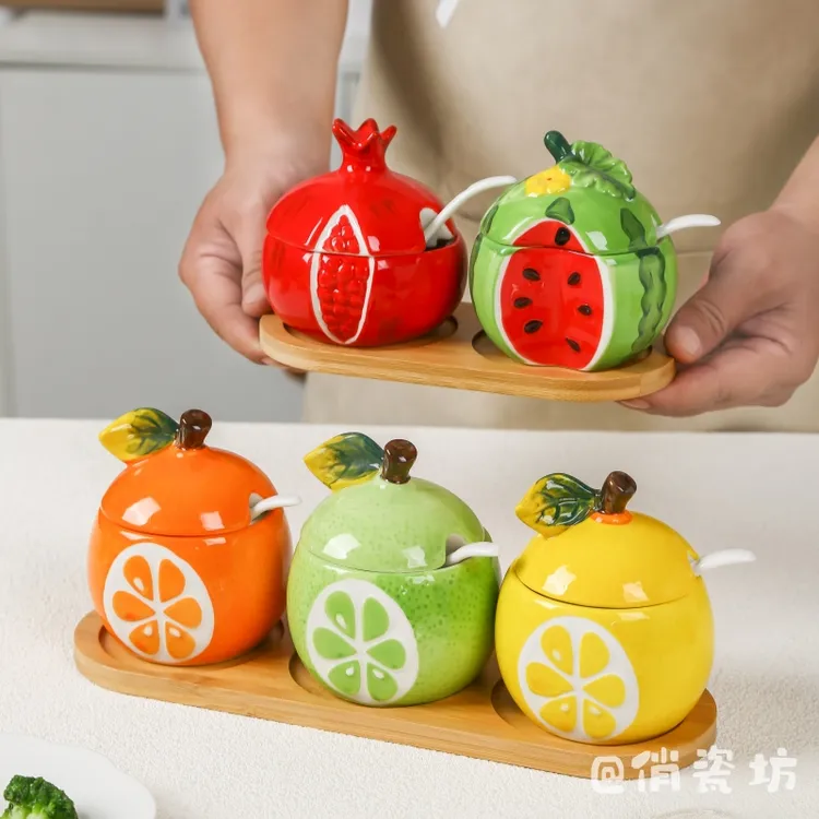 水果可爱高颜值陶瓷调味罐家用调料瓶盐味精胡椒粉香料盒带勺厨房