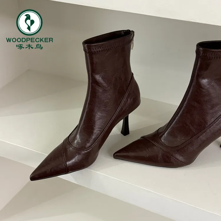 啄木鸟韩版软皮显瘦细跟尖头女靴短筒时装靴后拉链法式瘦瘦女短靴