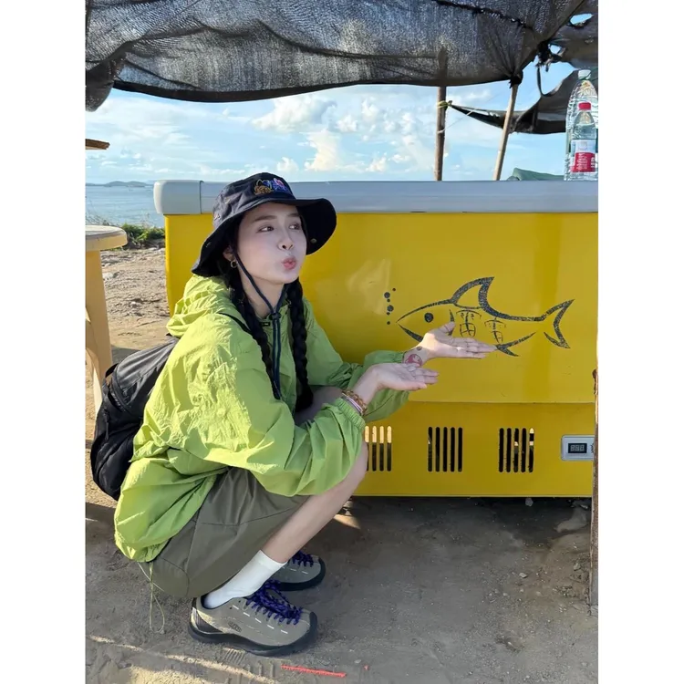 原野绿色防晒衣户外女夏防紫外线透气防晒服外套军绿短裤套装