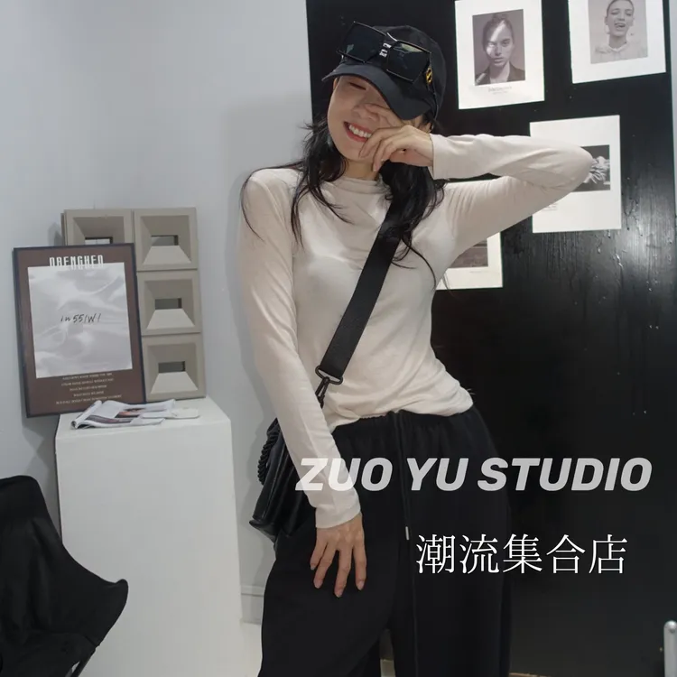 《左妤小店》半高领常规羊毛针织薄款宽松型衫长袖纯色