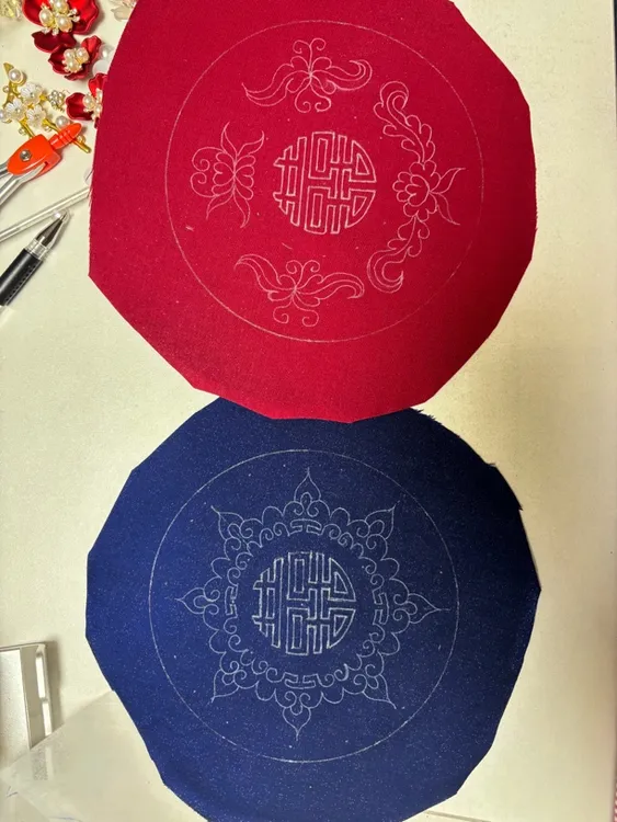 囍扇半成品；有画图两面，没有针线，不含刺绣效果，任选两面图案留言