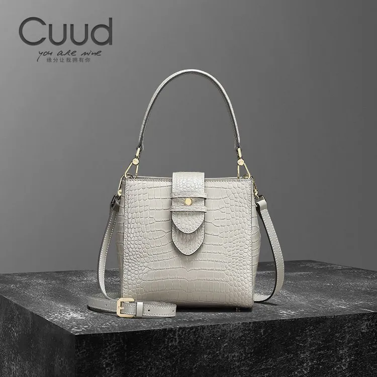  【专柜】Cuud时尚轻奢鳄鱼纹牛皮单肩包小众黑色手提真皮水桶女包