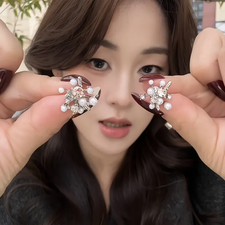 铜合金耳饰 法式烟花珍珠花朵耳环女轻奢气质高级感耳钉2025年新