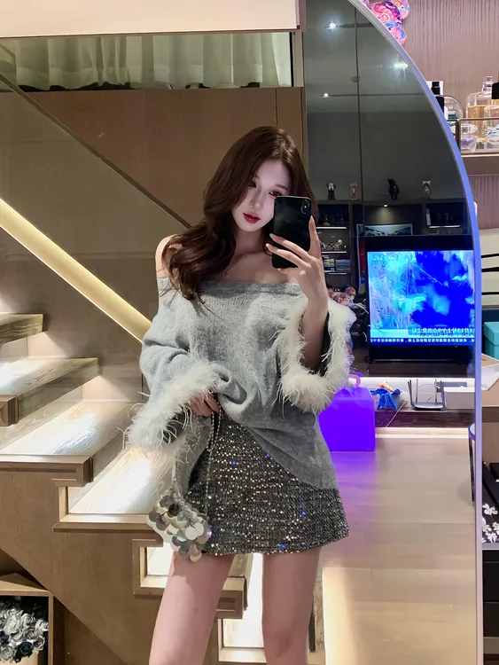 软糯慵懒风毛毛拼接一字肩针织衫宽松上衣辣妹性感亮片短裙包臀裙