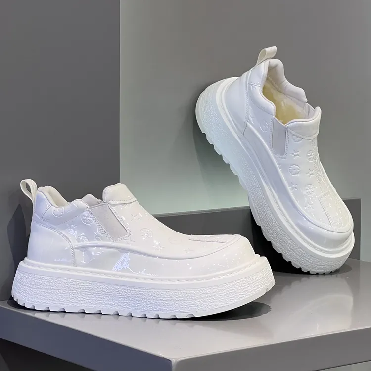 男靴2026新年新款爆款加绒加厚保暖百搭厚底增高舒适潮流时尚短靴