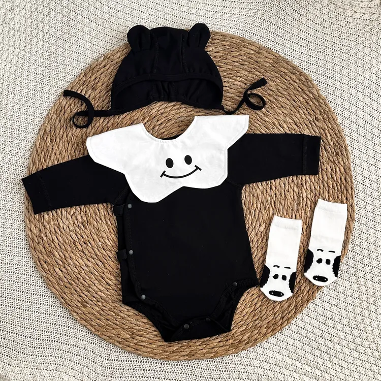 新生婴儿儿衣服初生宝宝满月拍照包屁衣春秋季纯棉连体衣三角哈衣