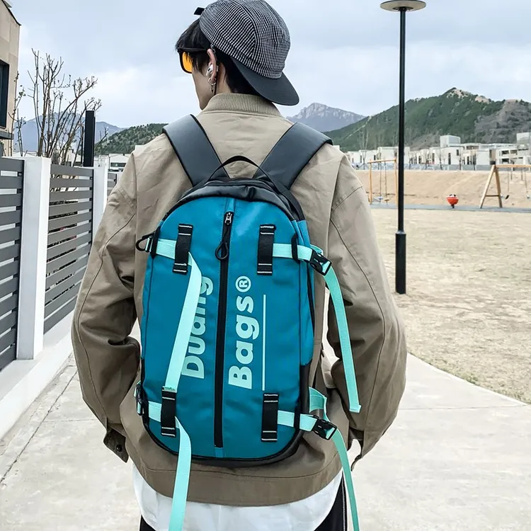 户外登山包休闲潮流女双肩背包透气滑板运动包男百搭轻便通勤书包