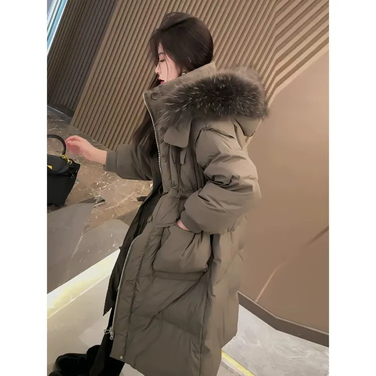波司登极地联名2025新款欧货羽绒服女长款时尚百搭宽松白鸭绒貉子