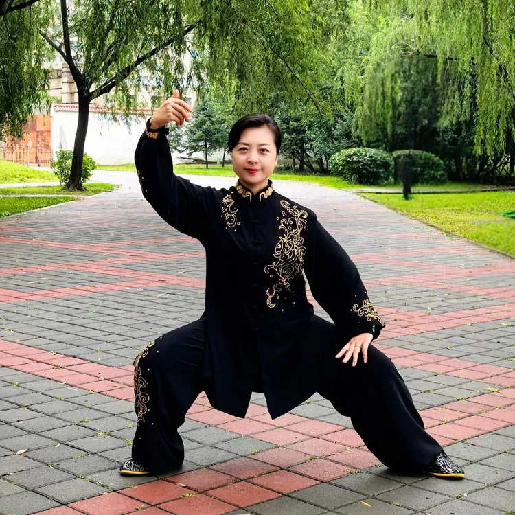 嘉远航春秋太极服比赛服健身气功表演服祥云刺绣男女同款修身款