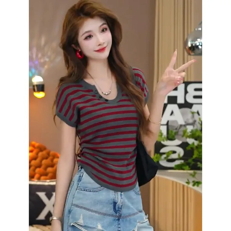 2025夏季新款V领撞色条纹别致短袖毛针织衫女小个子修身显瘦上衣