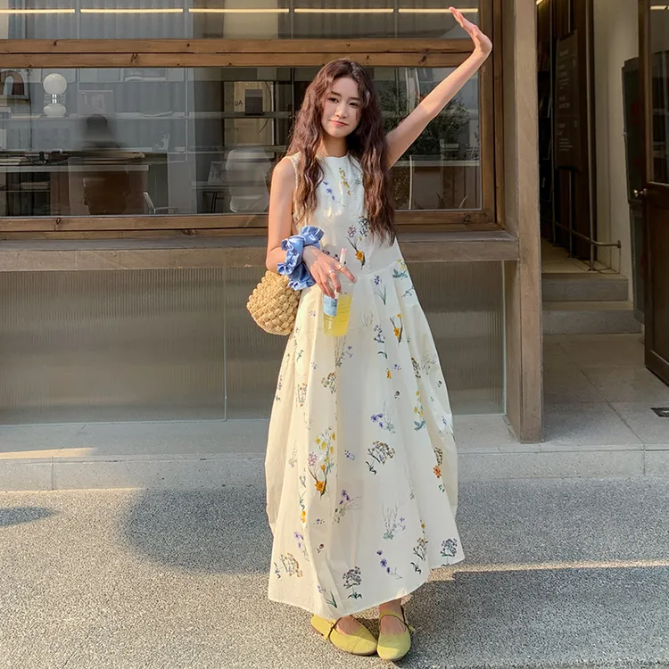 无袖背心碎花连衣裙女夏季今年流行法式茶歇巨好看超火花苞长裙子