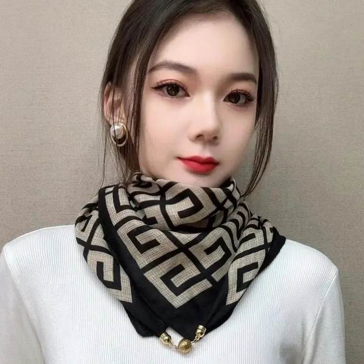 百变磁扣丝巾女项链懒人围巾吊坠方巾围脖