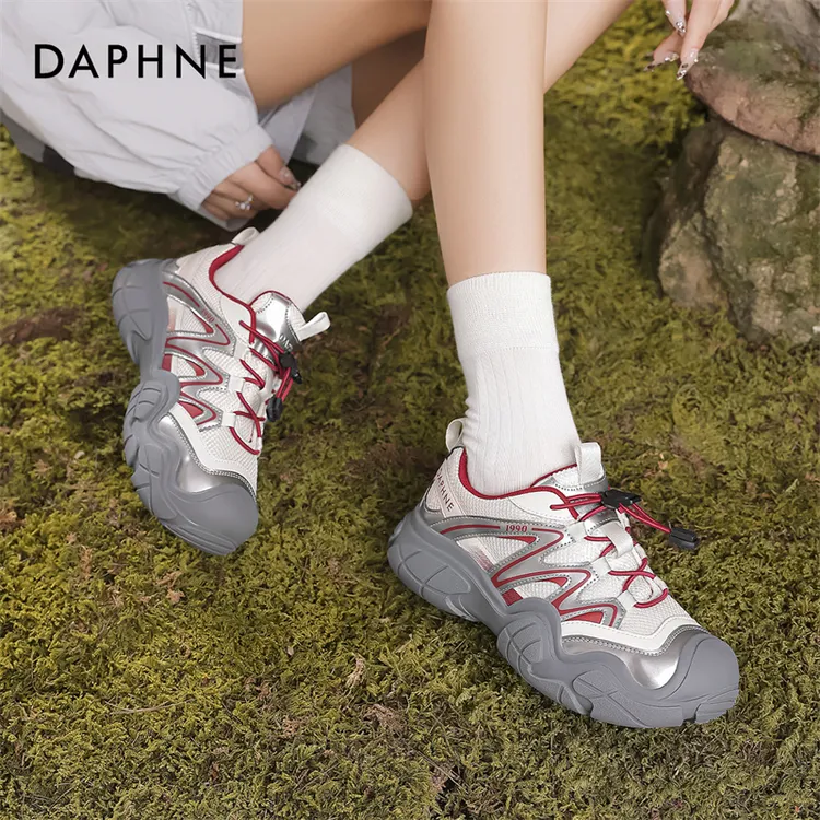达芙妮红色鞋子女款2025秋季新款户外徒步登山鞋防滑网面透气女鞋