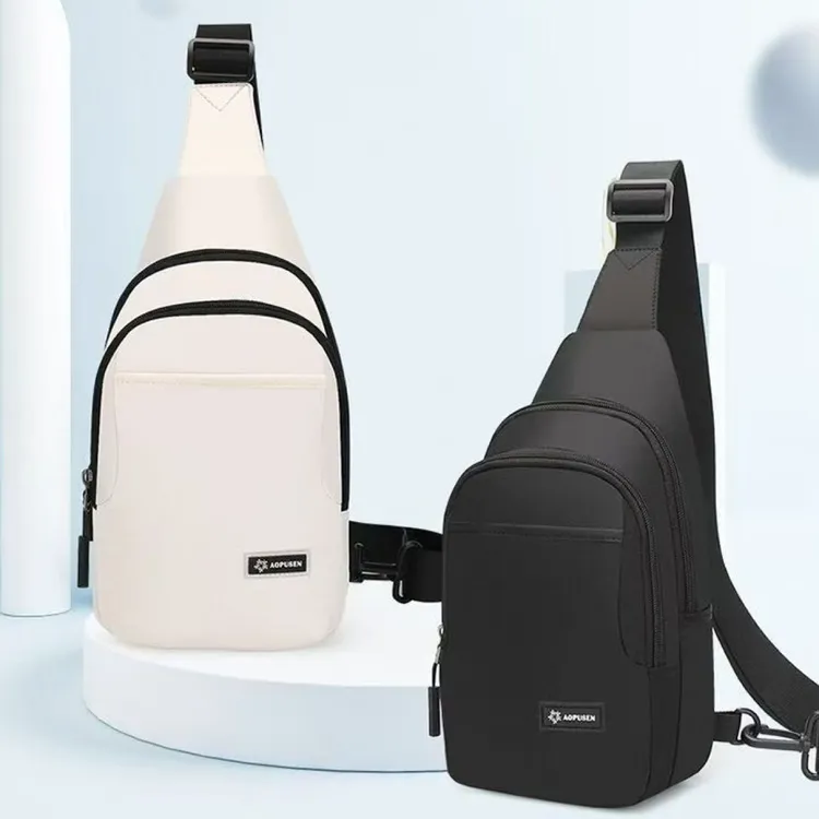 阳光8点澳普森斜挎胸包旅游可调节内贴袋男女轻便多功能防水