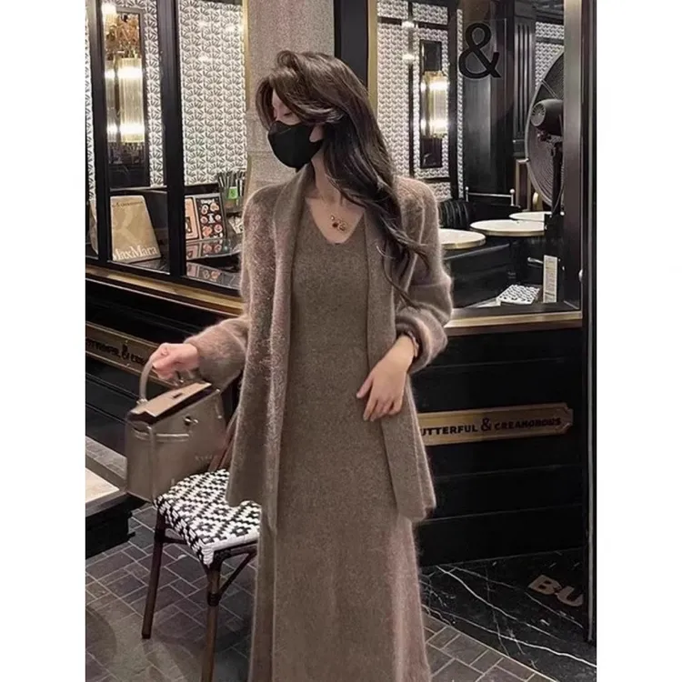 高级感时尚休闲套装裙女秋冬新款宽松慵懒风针织外套连衣裙两件套