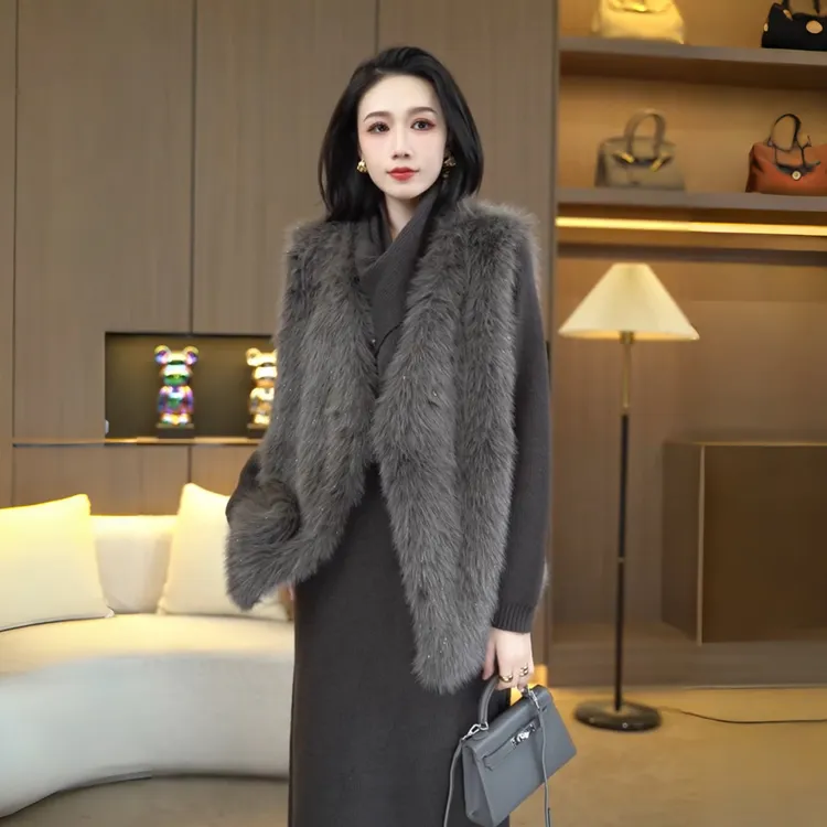 欧颍昇2025秋冬季洋气时髦坎肩毛茸茸女款外穿时尚毛毛马甲7368