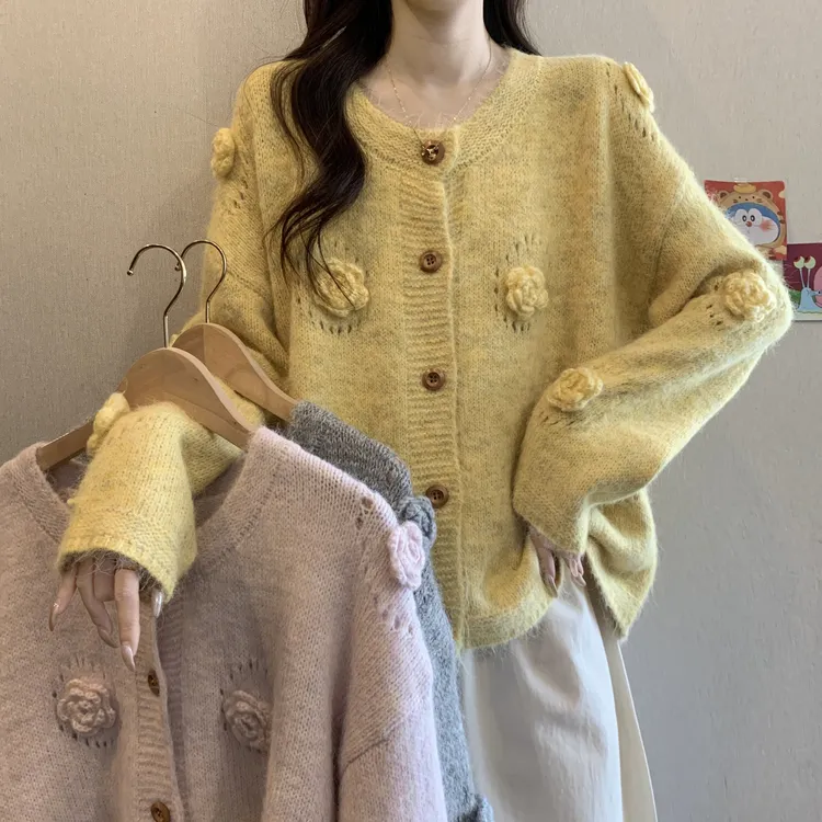 大码女装甜美减龄重工花朵宽松休闲毛衣胖妹妹遮肚针织上衣气质