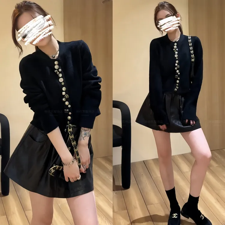 2025秋冬新款高级感重工金属纽扣设计针织开衫复古高腰半身裙套装