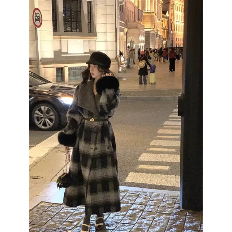 毛领韩版赫本风复古落肩袖直下摆毛呢外套气质女格子显瘦小个子